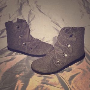 Ankle boots 👢 Women’s Sz 8.5. Slouchy zip up